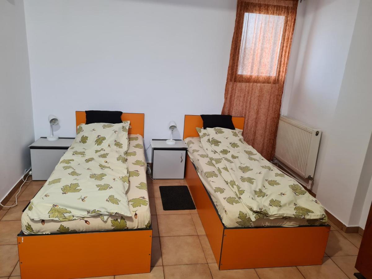 Ogadugu Apartment บูคาเรสต์ ภายนอก รูปภาพ